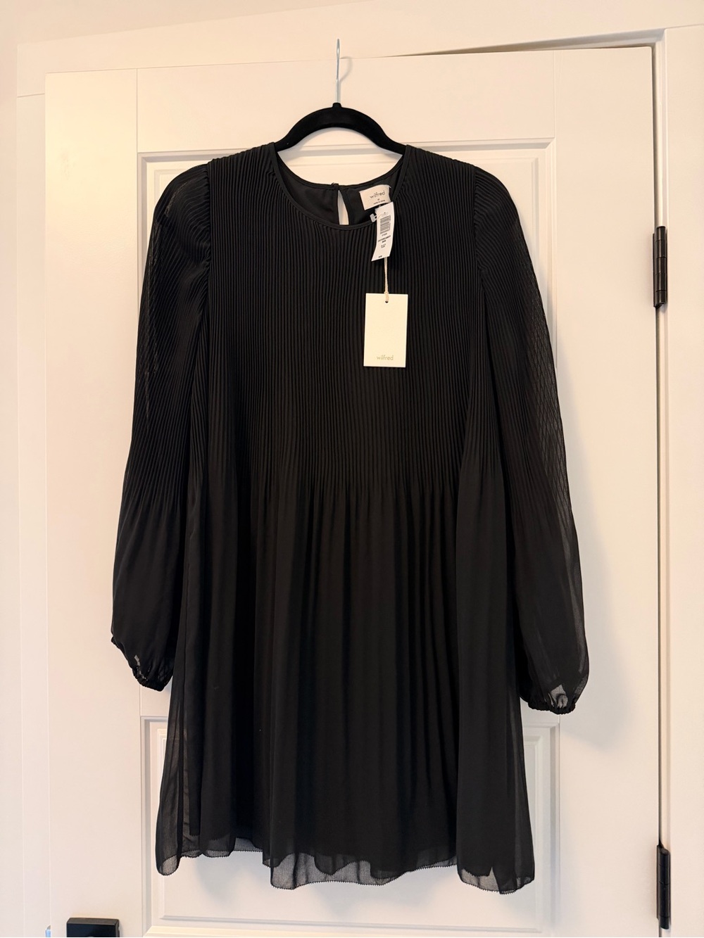 BNWT - Wilfred Daydreamer mini - Black Pleated Long-Sleeve Dress